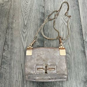 EUC Urban Expressions Gold/Champagne Evening Bag/Clutch, Gold Chain Strap